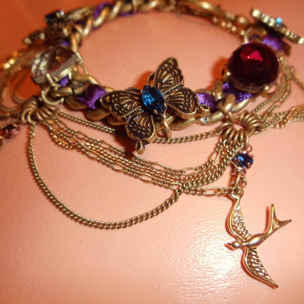 BETSEY JOHNSON BUTTERFLY CHARM BRACELET CRYSTAL rhinestone B3 vintage gypsy doll
